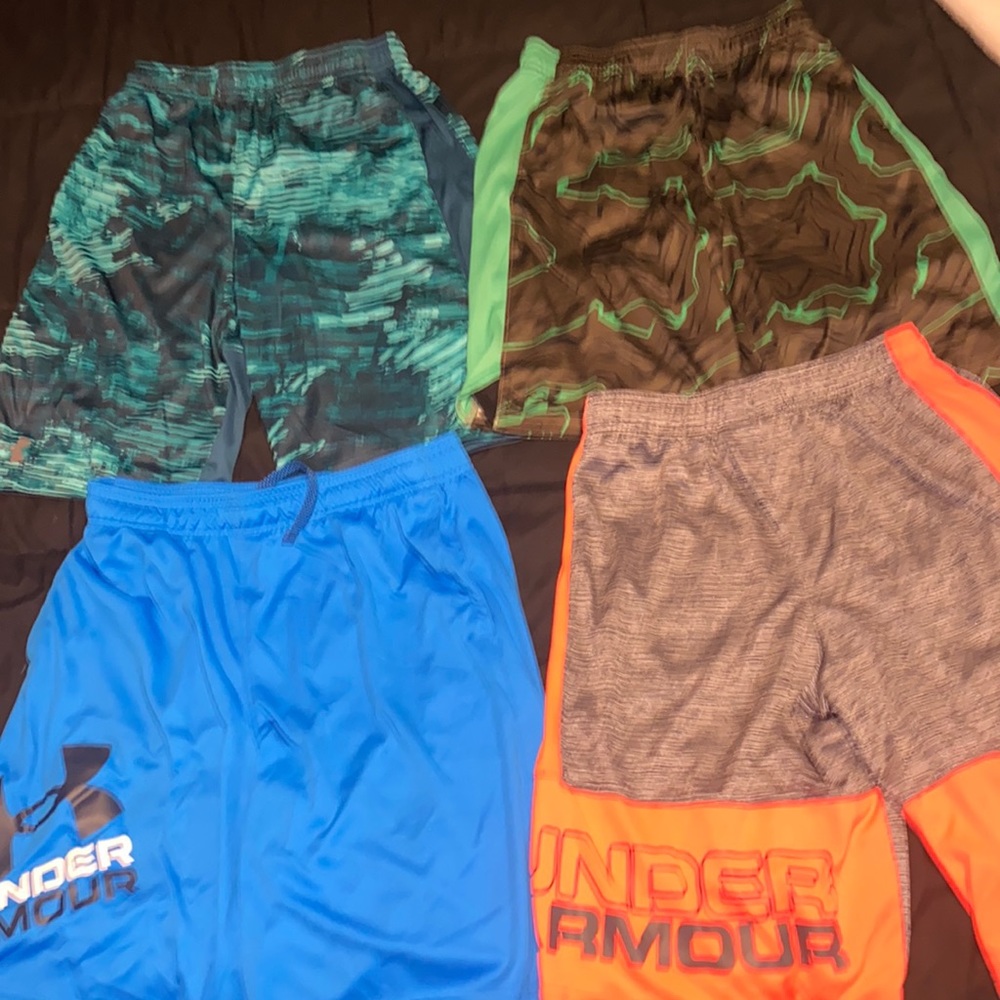 Boys under Armour shorts bundle.